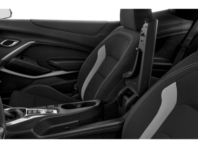 2018 Chevrolet Camaro 2dr Coupe 1LT