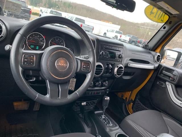 2014 Jeep Wrangler Unlimited 4WD 4dr Sahara