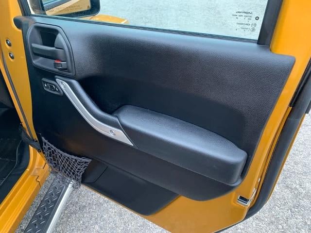 2014 Jeep Wrangler Unlimited 4WD 4dr Sahara