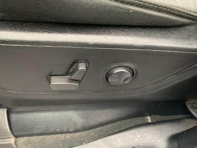 2022 RAM 1500 Big Horn 4x4 Crew Cab 5'7" Box