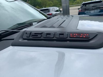 2021 RAM 1500 Laramie 4x4 Crew Cab 5'7" Box