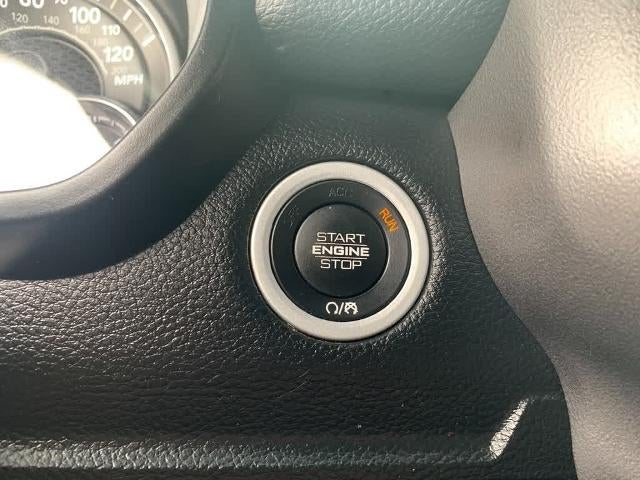 2021 RAM 1500 Laramie 4x4 Crew Cab 5'7" Box
