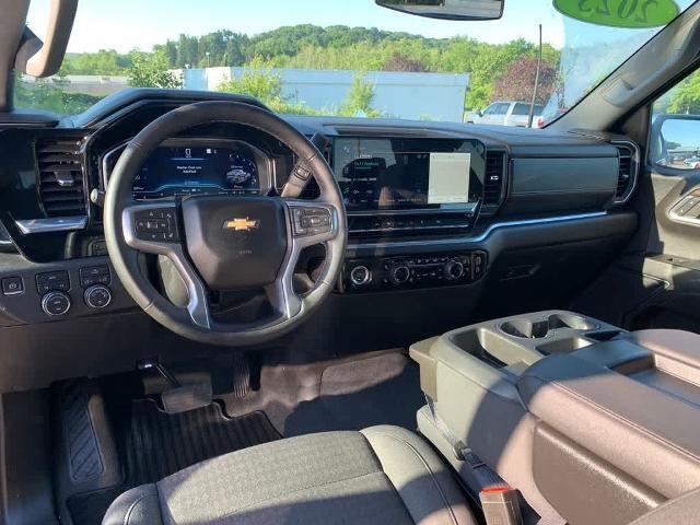 2023 Chevrolet Silverado 1500 Crew Cab Short Box 4-Wheel Drive LT 2FL