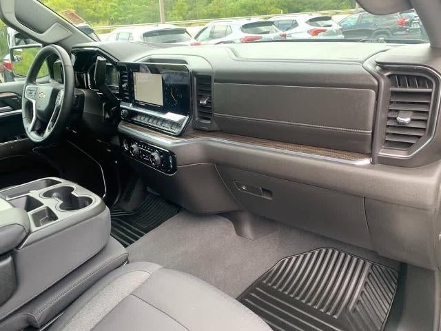 2024 Chevrolet Silverado 1500 Crew Cab Short Box 4-Wheel Drive LT 2FL