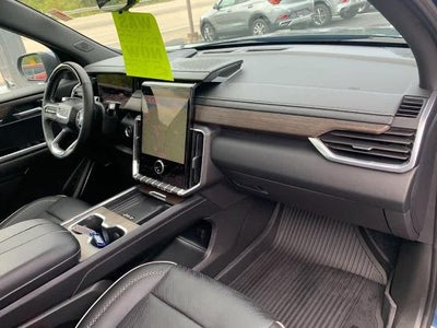 2026 GMC Acadia AWD Denali