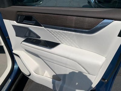 2025 GMC Acadia AWD Denali