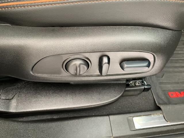 2023 GMC Acadia AWD AT4