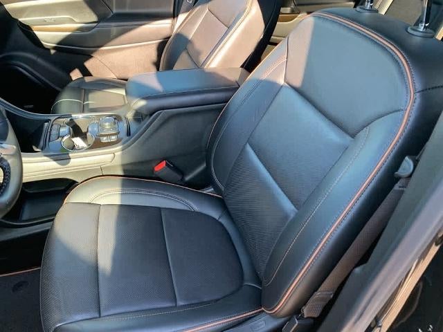 2023 GMC Acadia AWD AT4