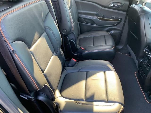 2023 GMC Acadia AWD AT4