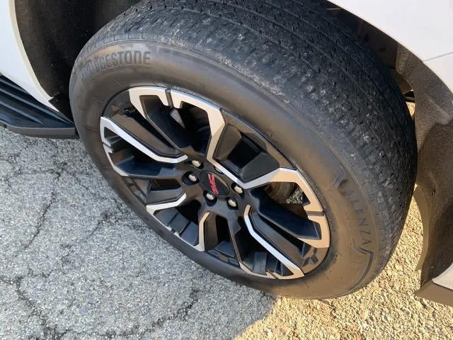 2023 GMC Yukon 4WD 4dr SLT