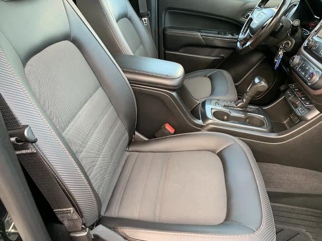 2021 GMC Canyon Crew Cab Short Box 4-Wheel Drive AT4 w/Cloth