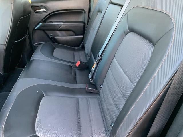 2022 GMC Canyon Crew Cab Short Box 4-Wheel Drive AT4 w/Cloth