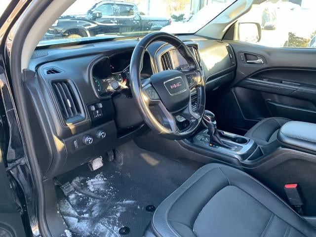 2022 GMC Canyon Crew Cab Short Box 4-Wheel Drive AT4 w/Cloth