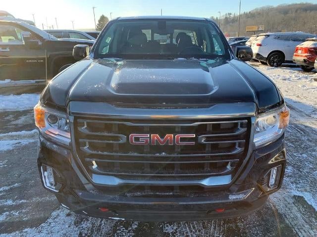 2022 GMC Canyon Crew Cab Short Box 4-Wheel Drive AT4 w/Cloth