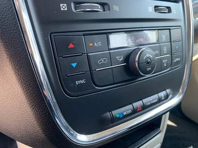 2013 Chrysler Town & Country 4dr Wgn Touring