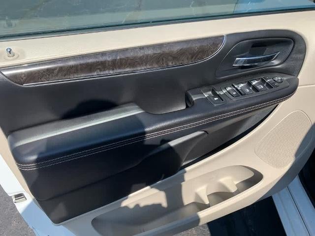 2013 Chrysler Town & Country 4dr Wgn Touring