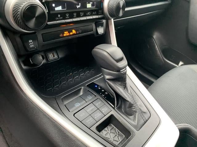 2025 Toyota RAV4 LE AWD (Natl)