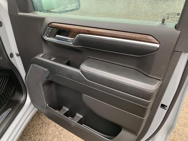 2024 GMC Sierra 1500 Crew Cab Short Box 4-Wheel Drive Elevation 3VL