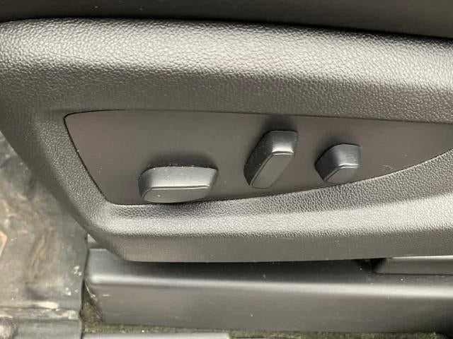 2017 GMC Sierra 1500 Crew Cab Short Box 4-Wheel Drive Denali