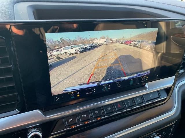 2023 GMC Sierra 1500 Crew Cab Short Box 4-Wheel Drive SLT