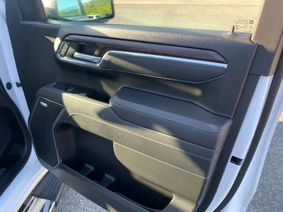 2025 GMC Sierra 1500 Crew Cab Short Box 4-Wheel Drive SLT