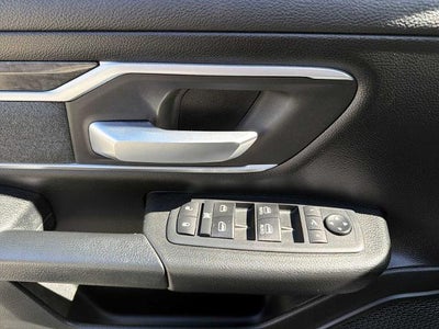 2020 RAM 1500 Big Horn 4x4 Crew Cab 5'7" Box