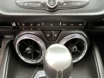 2016 Chevrolet Camaro 2dr Coupe 1LT