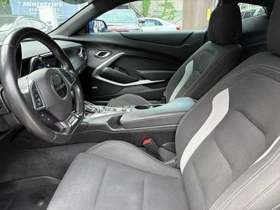 2019 Chevrolet Camaro 2dr Coupe 1LT