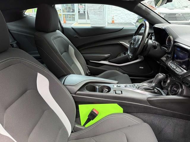 2019 Chevrolet Camaro 2dr Coupe 1LT