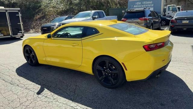 2018 Chevrolet Camaro 2dr Coupe 1LT