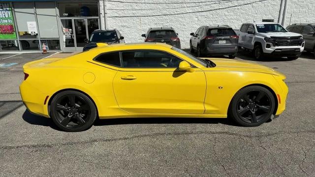 2018 Chevrolet Camaro 2dr Coupe 1LT