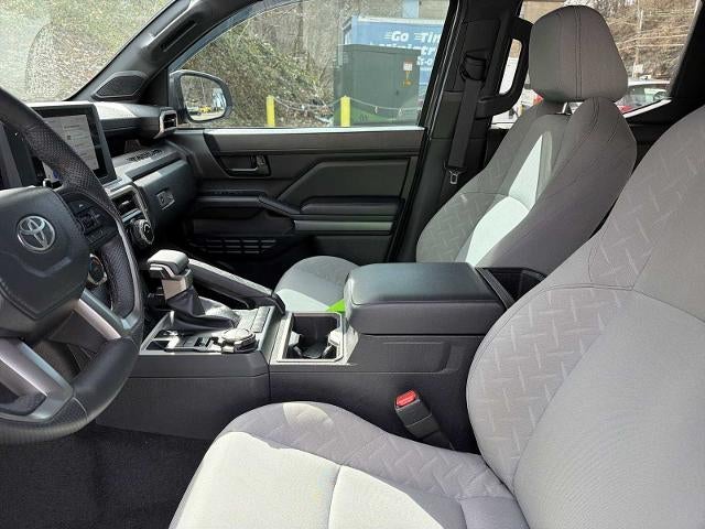 2024 Toyota Tacoma 4WD SR5 Double Cab 5' Bed AT (GS)