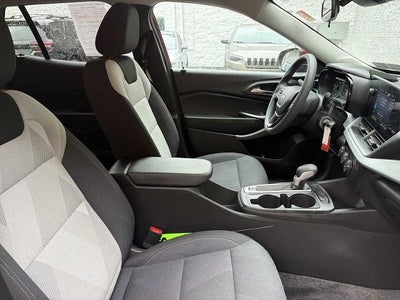 2024 Chevrolet Trax FWD 4dr LS