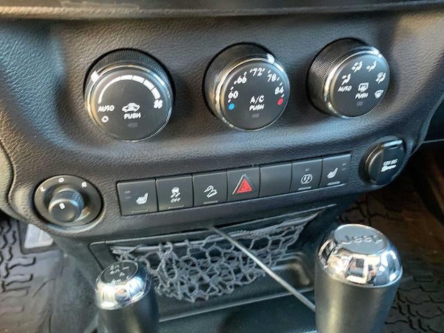 2017 Jeep Wrangler Unlimited Winter 4x4 *Ltd Avail*