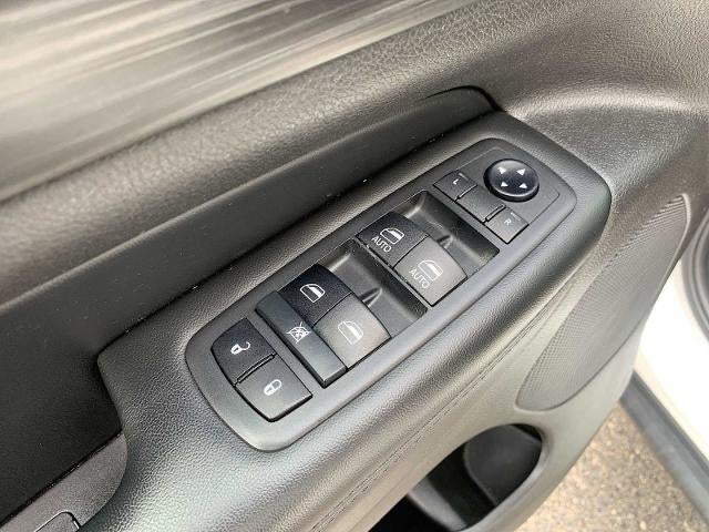 2019 Jeep Grand Cherokee Laredo 4x4