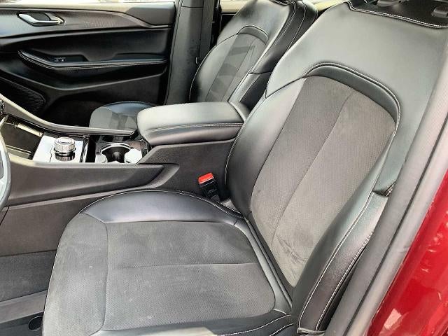 2023 Jeep Grand Cherokee L Laredo 4x4