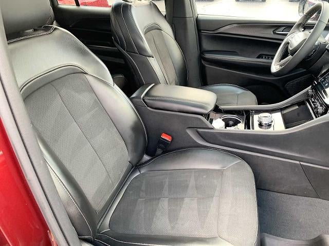 2023 Jeep Grand Cherokee L Laredo 4x4