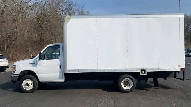 2017 Ford E-Series Cutaway E-450 DRW 158" WB