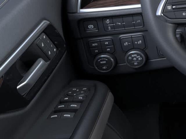 2025 Chevrolet Suburban 4WD Premier