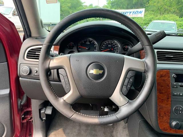 2011 Chevrolet Suburban 4WD 1500 LT