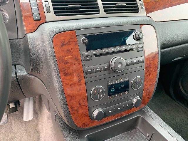 2011 Chevrolet Suburban 4WD 1500 LT