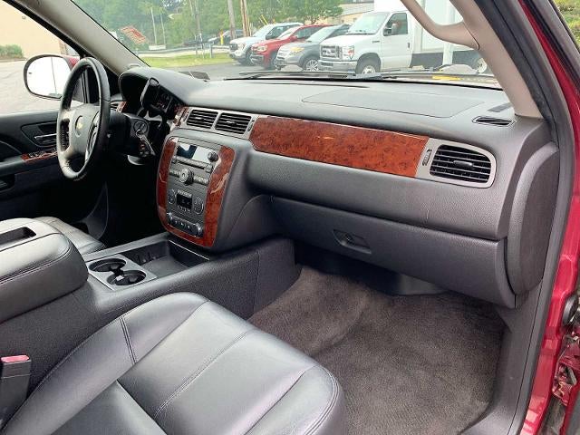 2011 Chevrolet Suburban 4WD 1500 LT