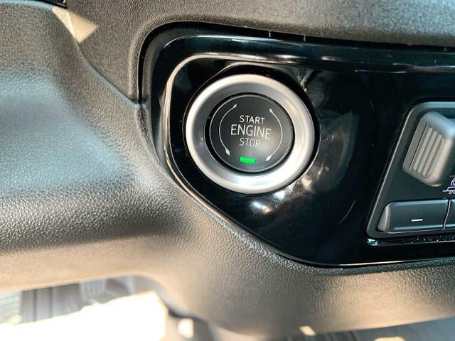 2025 GMC Sierra 1500 Crew Cab Short Box 4-Wheel Drive Elevation 3VL