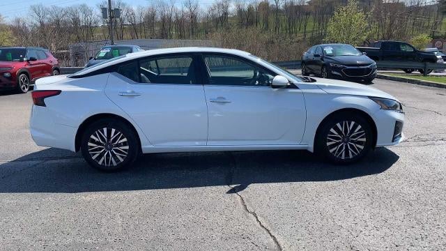 2024 Nissan Altima 2.5 SV AWD Sedan