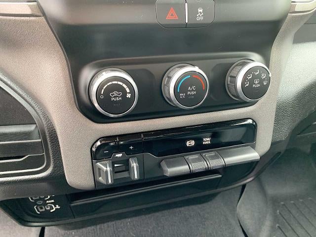 2019 RAM 3500 Tradesman 4x4 Reg Cab 8' Box