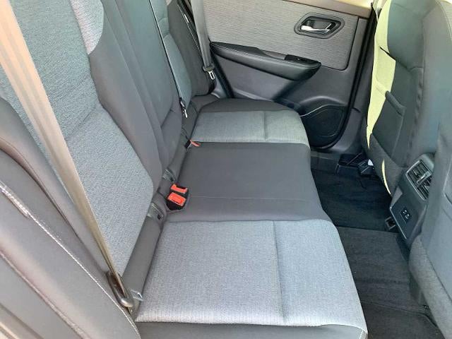 2022 Nissan Rogue AWD SV