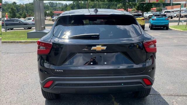 2024 Chevrolet Trax FWD 4dr LS