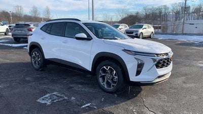 2025 Chevrolet Trax FWD 4dr LT