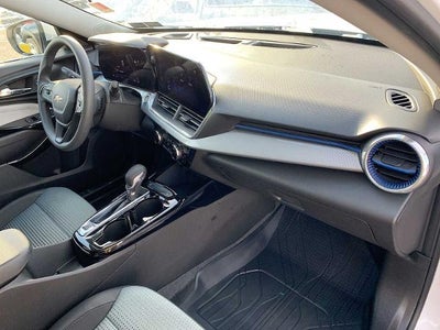 2025 Chevrolet Trax FWD 4dr LT