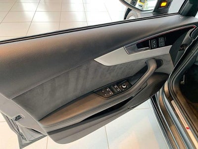 2022 Audi A4 S line Prestige 45 TFSI quattro